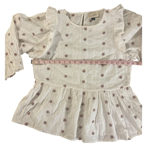 Universal Thread White Peplum Blouse with Ruffled Sleeves - Picture 2 of 7